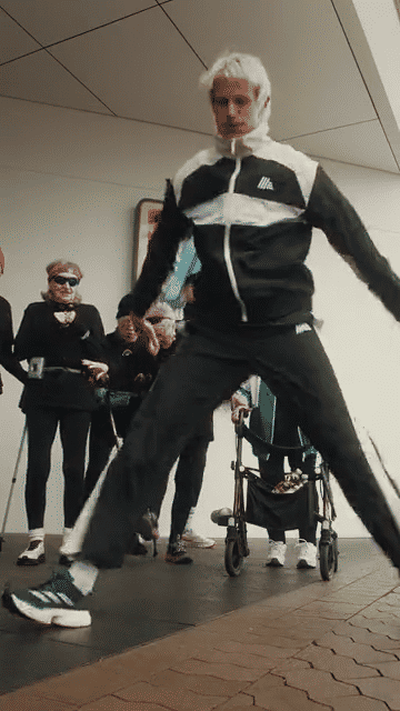 Aldi Süd – Don't run, walk! – Gang-low